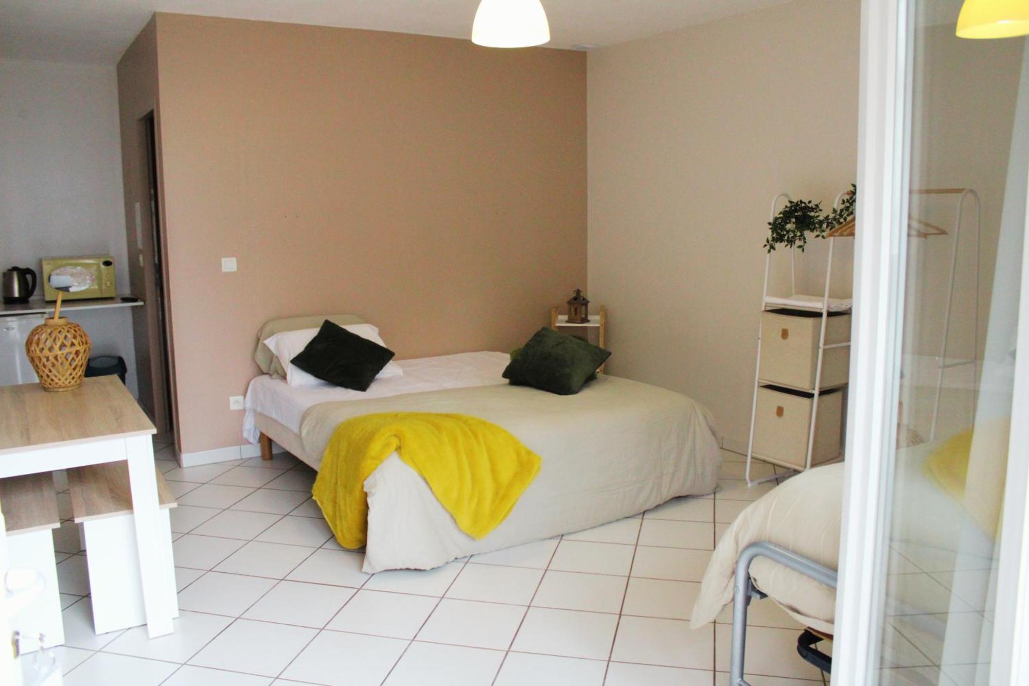 & - Git'ostal Apartahotel Carcasona