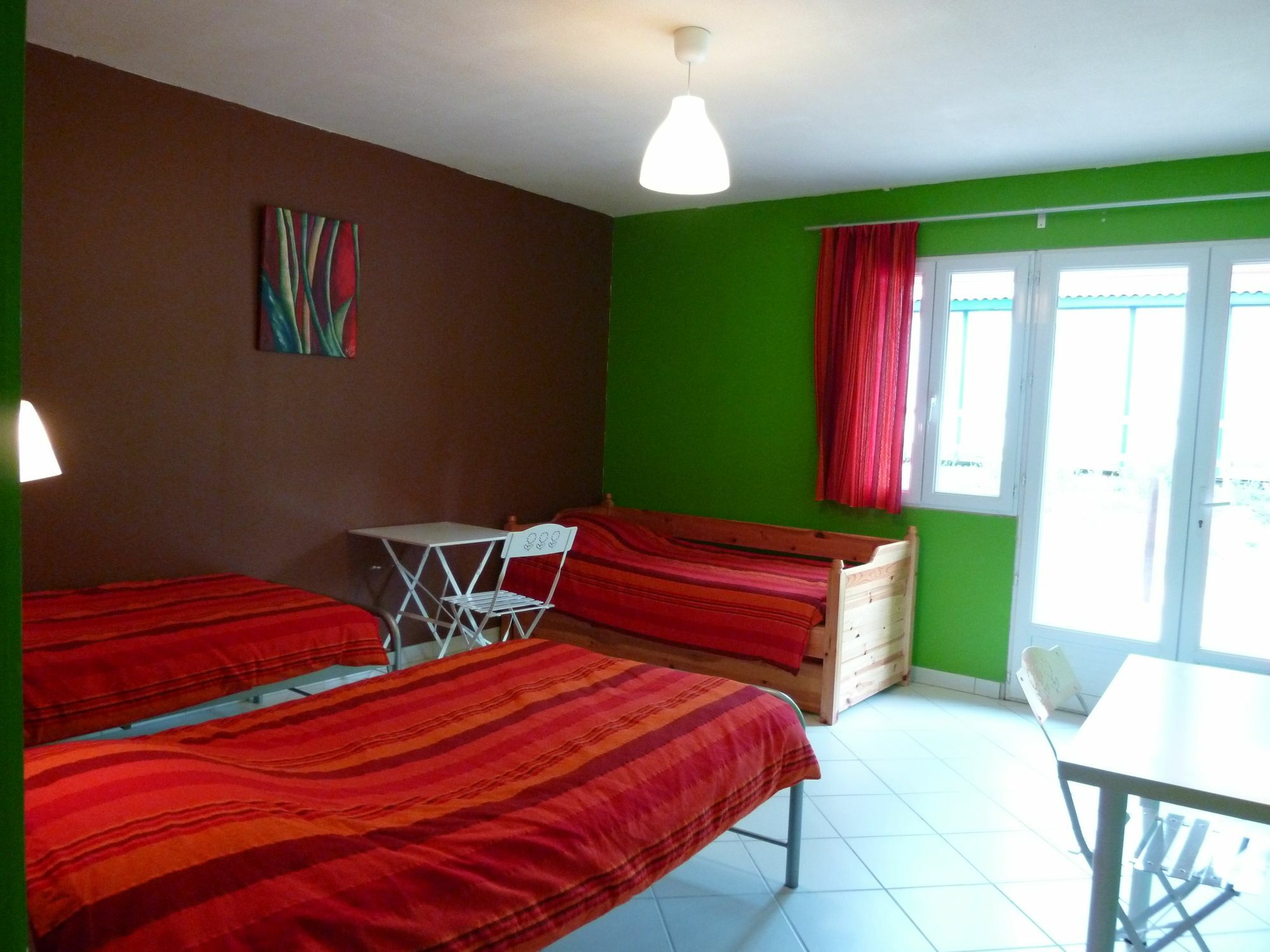 & - Git'ostal Apartahotel